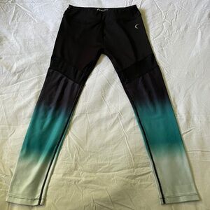 Zyia Girls Black Ombre Legging EUC